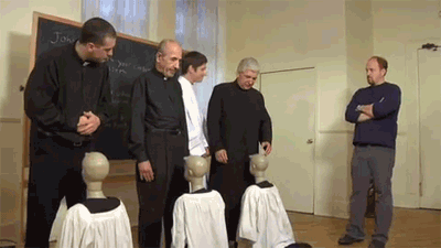 Priester während der Ausbildung –  