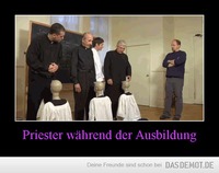 Priester während der Ausbildung –  